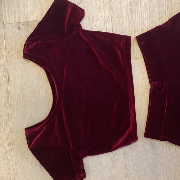 Elf Movie Jovie inspired 2 piece Small red velvet top + skirt - Picture 5 of 7